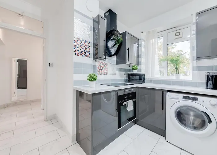 Deluxe 1 Bed Apartment - Battersea, Nine Elms & Vauxhall